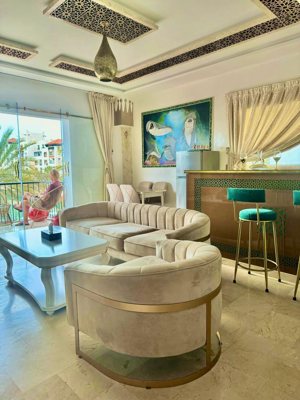 Living room, Seating area