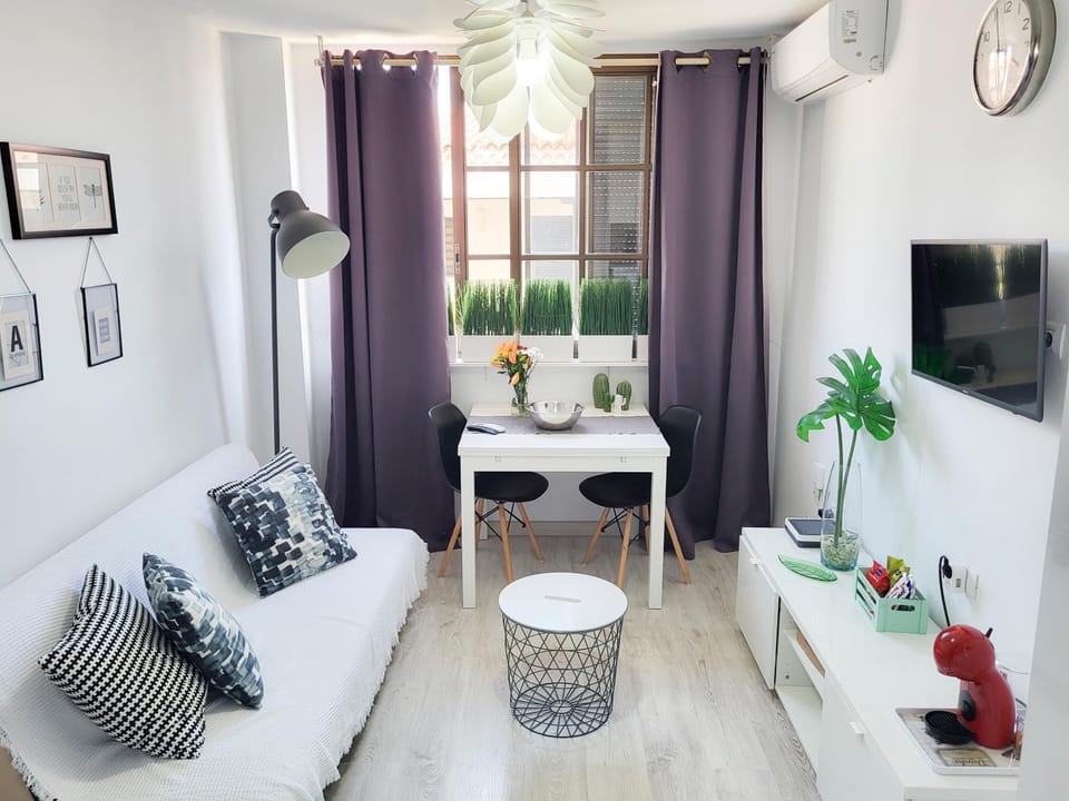 Living room, air conditioner