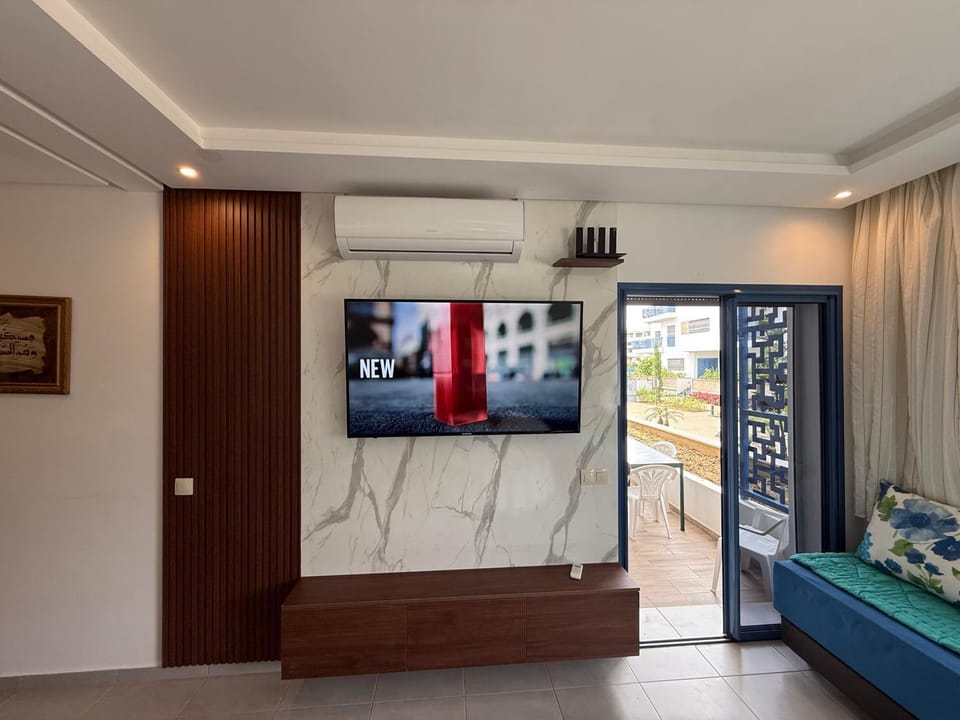 TV and multimedia, Lounge or bar, air conditioner