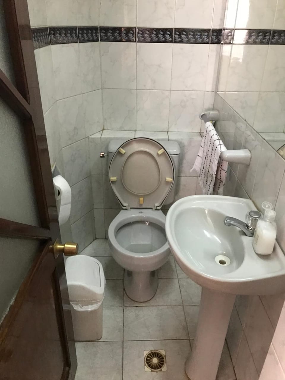Depto 3D en Obrajes C-14 Apartment in La Paz