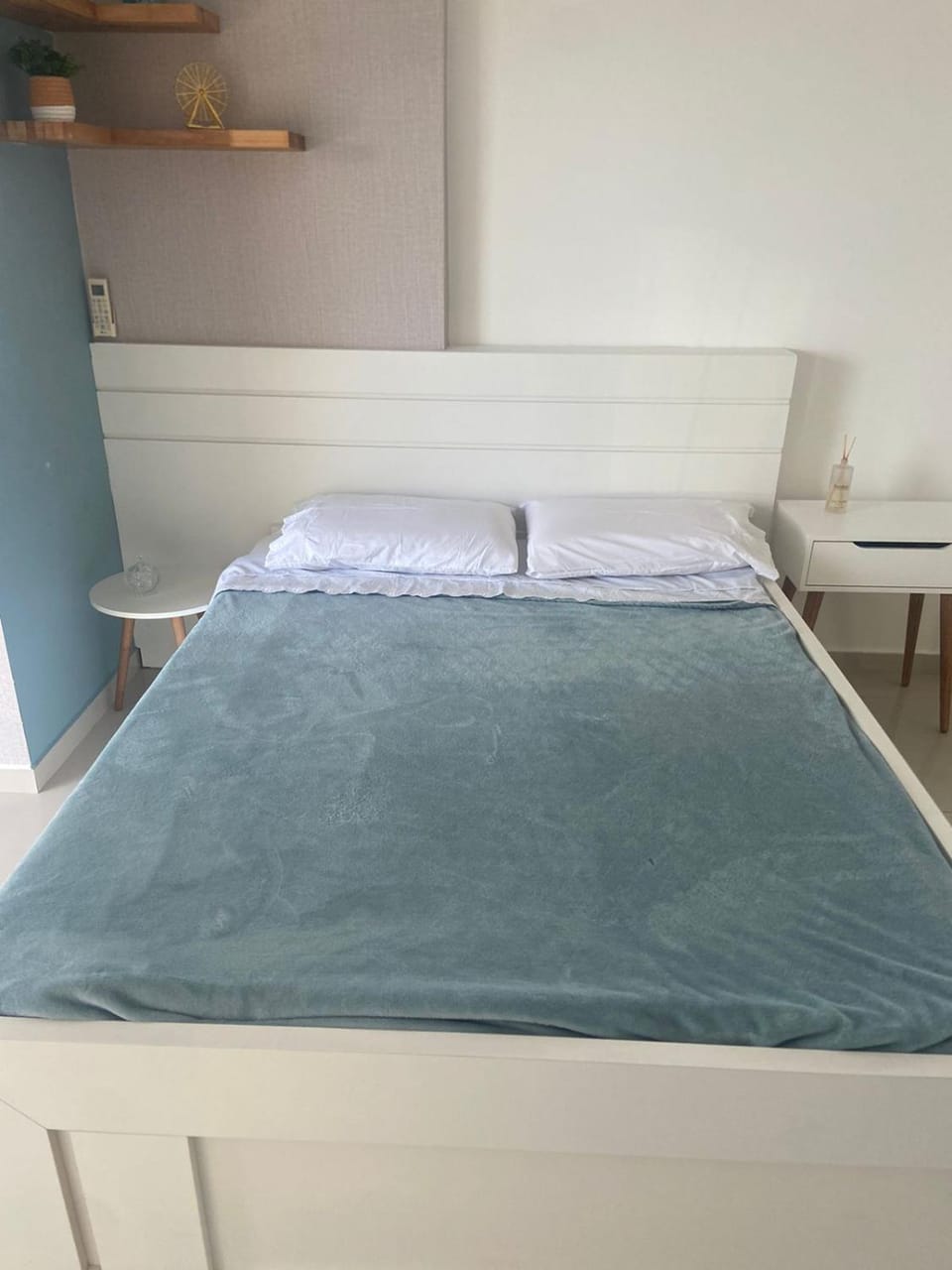 Bed, Photo of the whole room