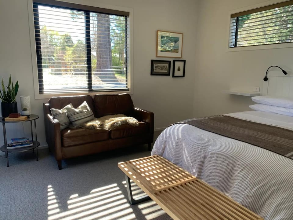 Seating area, Bedroom