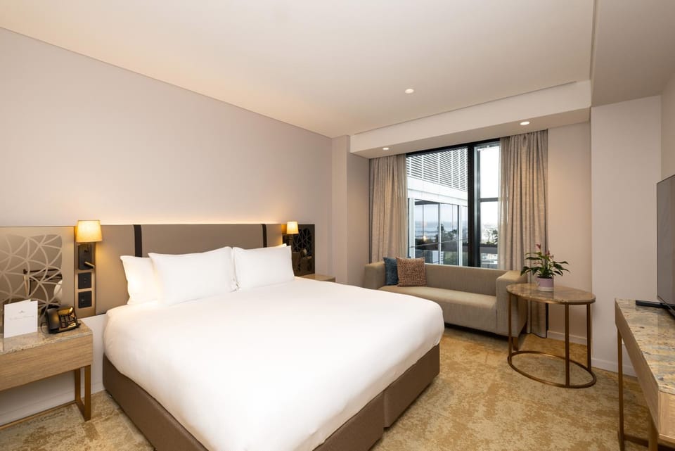 Bed, Photo of the whole room, Seating area, Bedroom