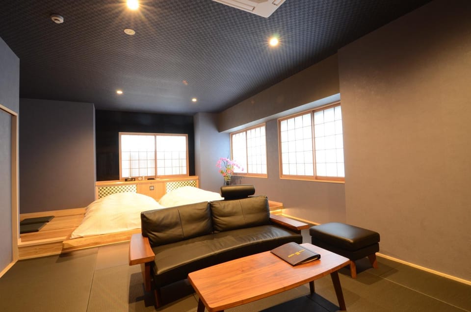 Bed, Living room, Photo of the whole room, Bedroom