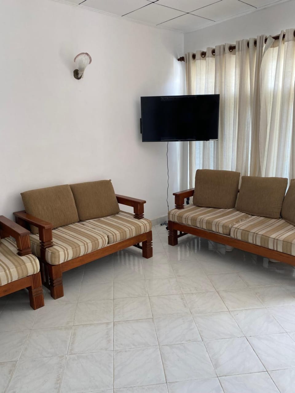 Golden Mangrove - Close to Airport and Negombo Beach House in Negombo