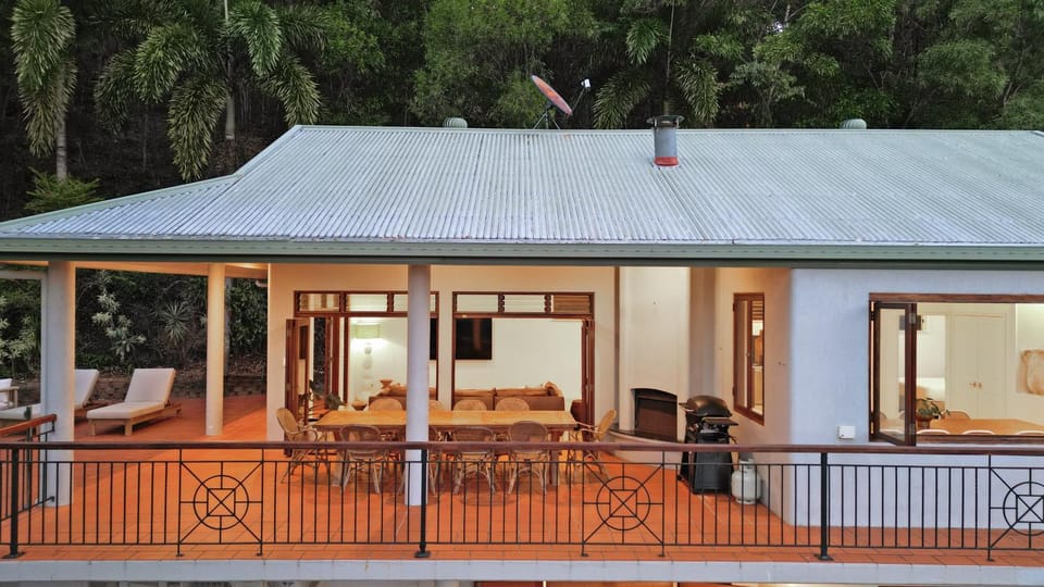 The Ferns Villa Serene Retreat with Ocean Views House in Kuranda