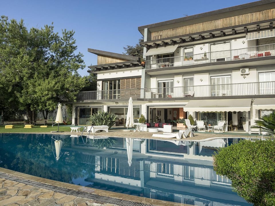 Property building, Swimming pool