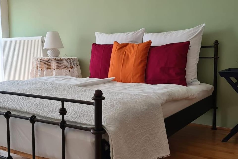 Bed, Bedroom