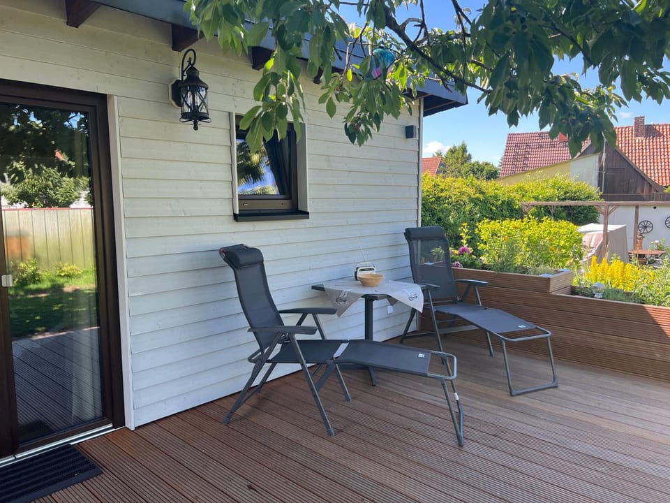 Property building, Day, Garden, Seating area, Garden view
