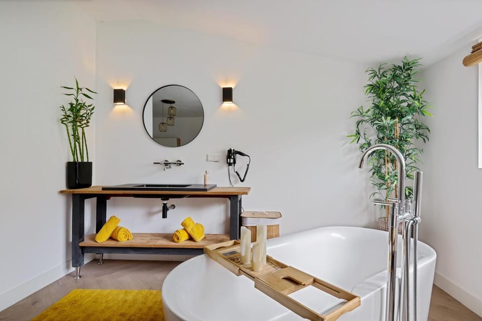 Bamboe Suite Bentveld met ligbad en gratis parkeren Apartment in Zandvoort