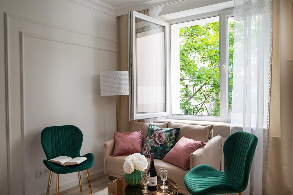 Living room, Seating area