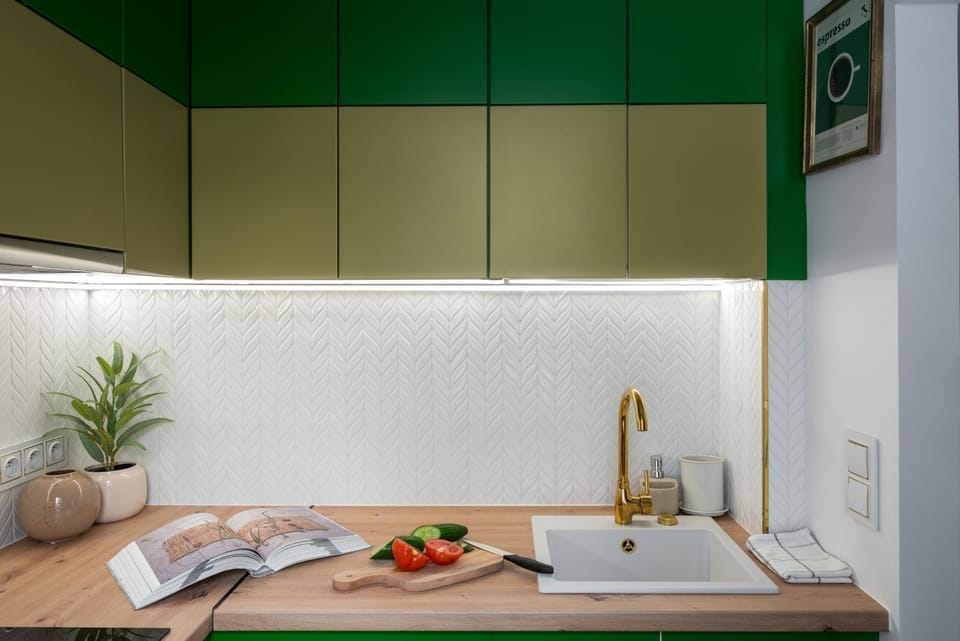 Kitchen or kitchenette, Food and drinks, Food
