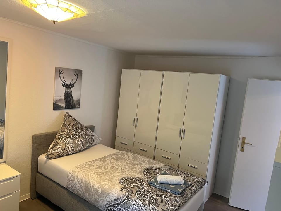 Bedroom, wardrobe