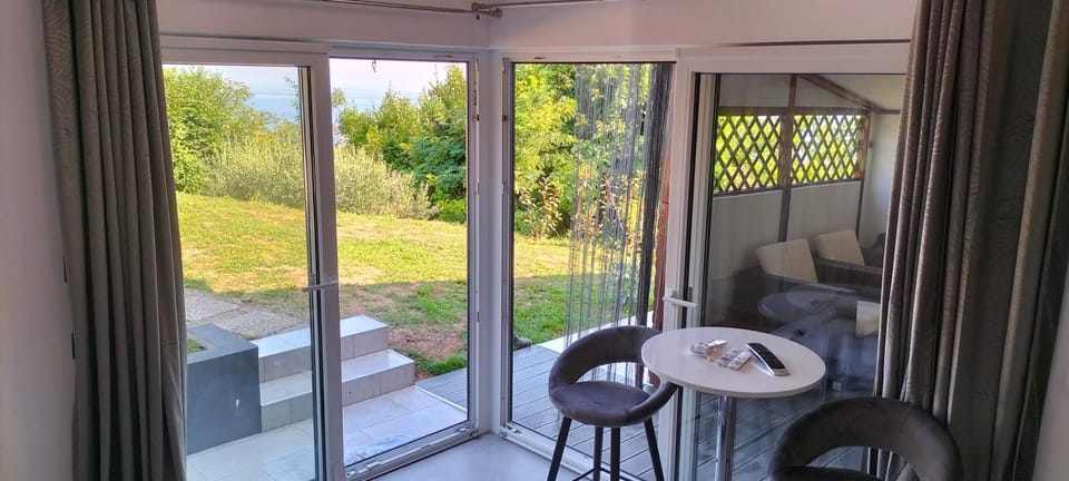 Balcony/Terrace, Garden view
