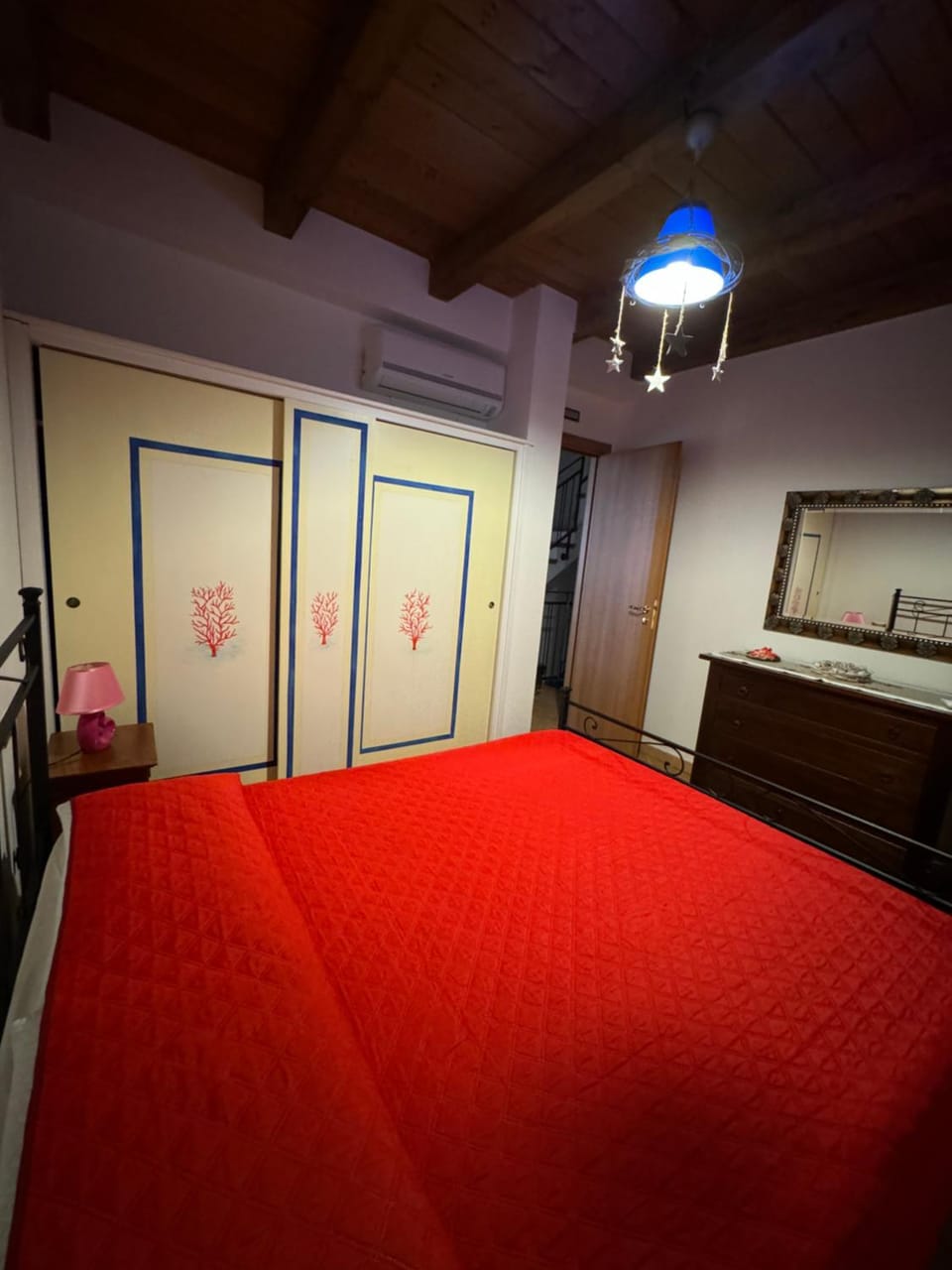 Bed, Photo of the whole room, Bedroom, wardrobe