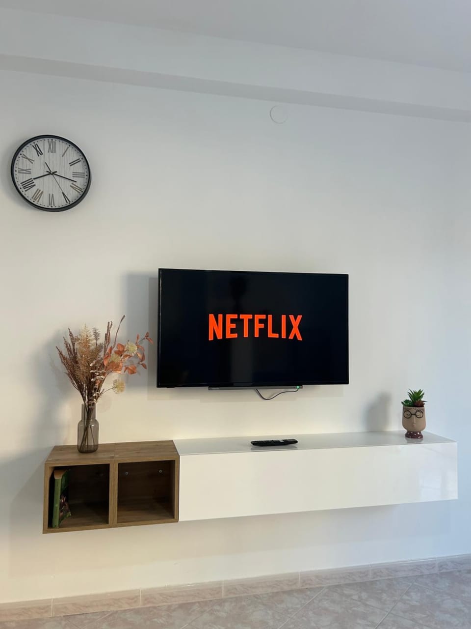 Communal lounge/ TV room, TV and multimedia