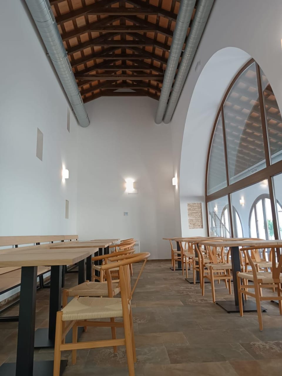 Restaurant/places to eat, Banquet/Function facilities, Seating area