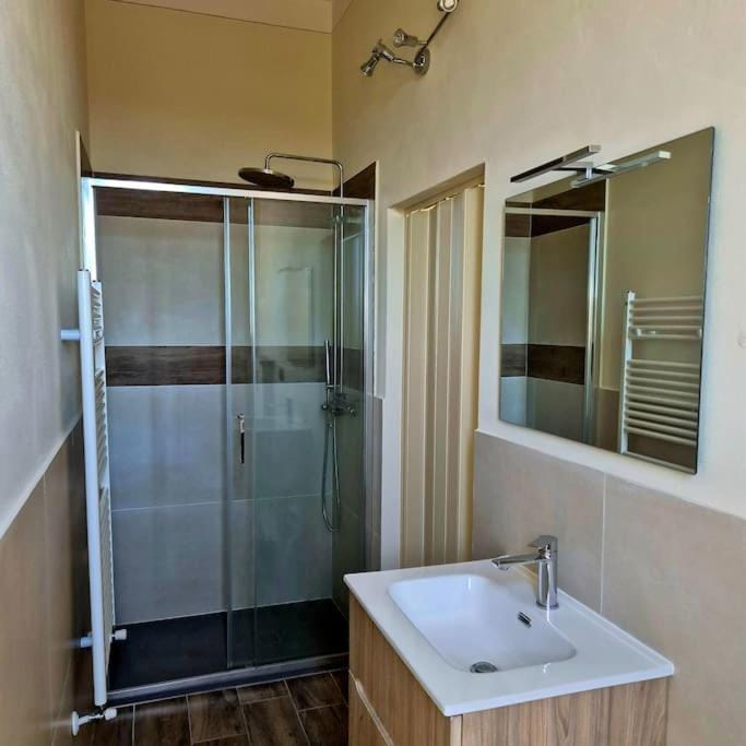Shower, Bathroom