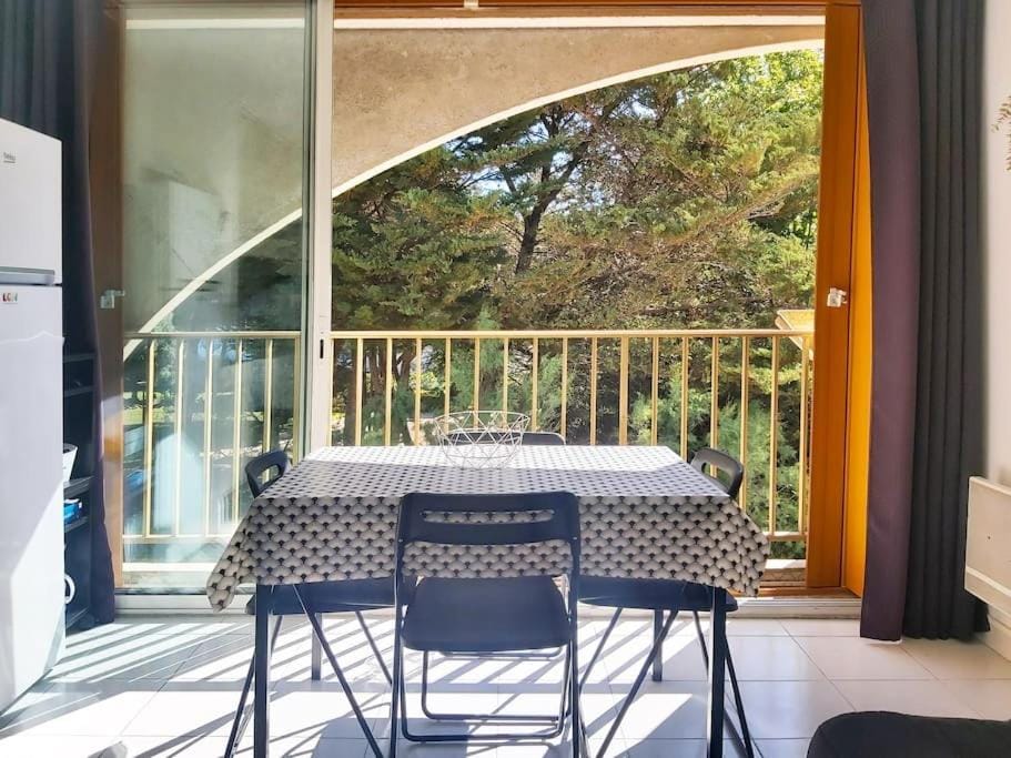 View (from property/room), Balcony/Terrace, Dining area