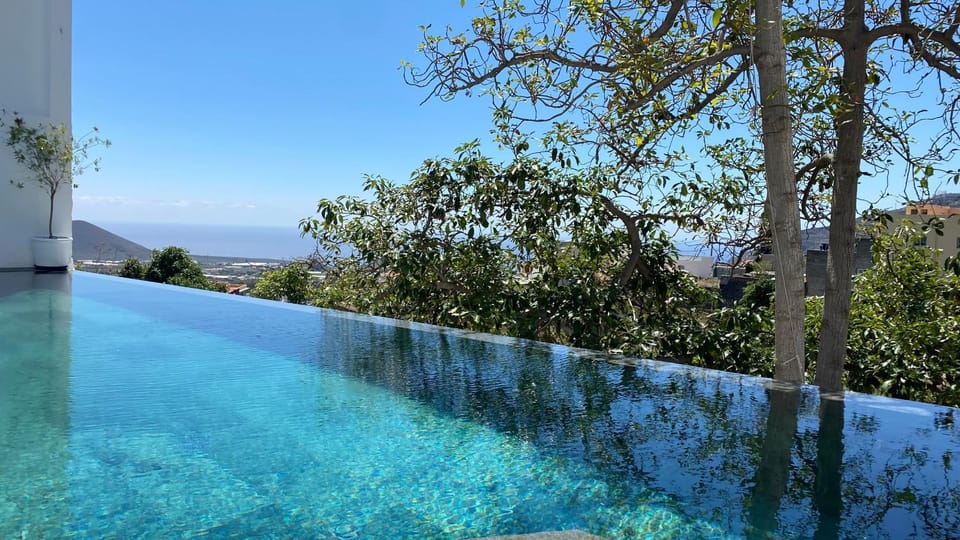 Day, Natural landscape, View (from property/room), Pool view, Swimming pool, Sports