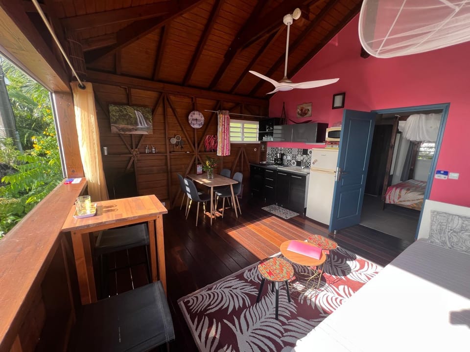 Living room, Dining area