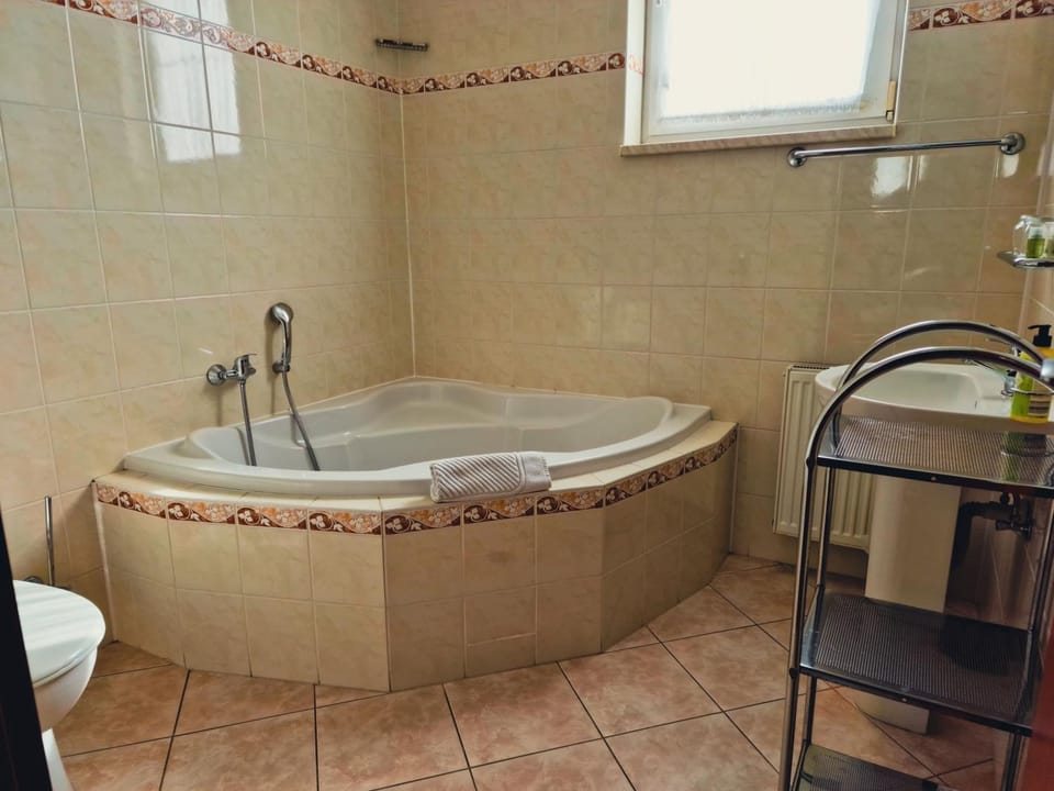 Bathroom, Bath
