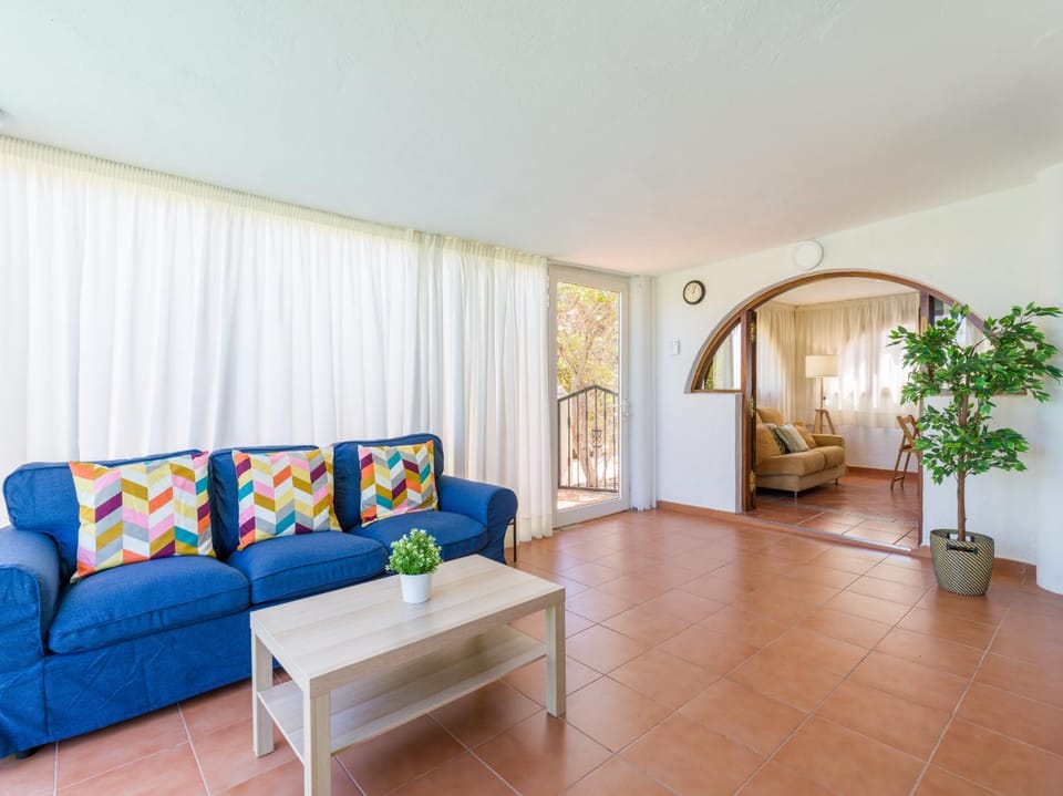 Communal lounge/ TV room, Living room