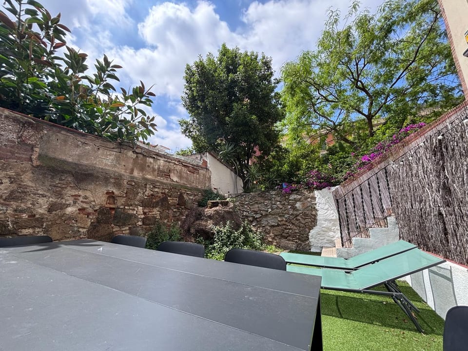Patio, Day, Garden, Balcony/Terrace, Dining area, Garden view
