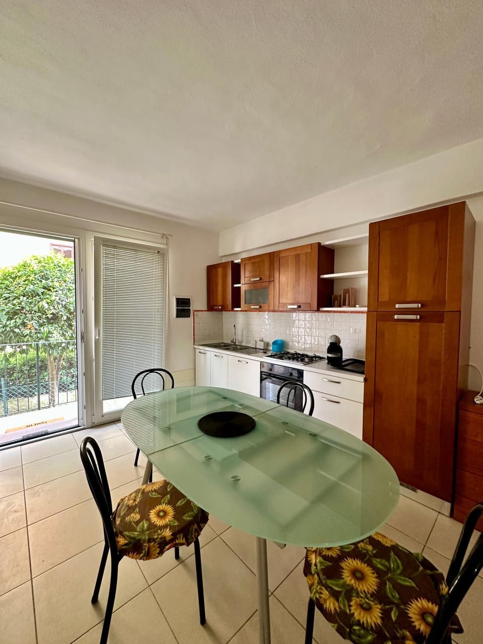 Coffee/tea facilities, Kitchen or kitchenette, kitchen