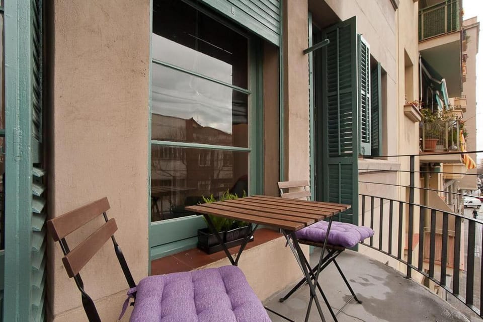 Modern Apartment by Sagrada Familia - Avinguda Gaudí Apartment in Barcelona