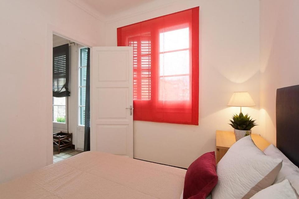 Modern Apartment by Sagrada Familia - Avinguda Gaudí Apartment in Barcelona