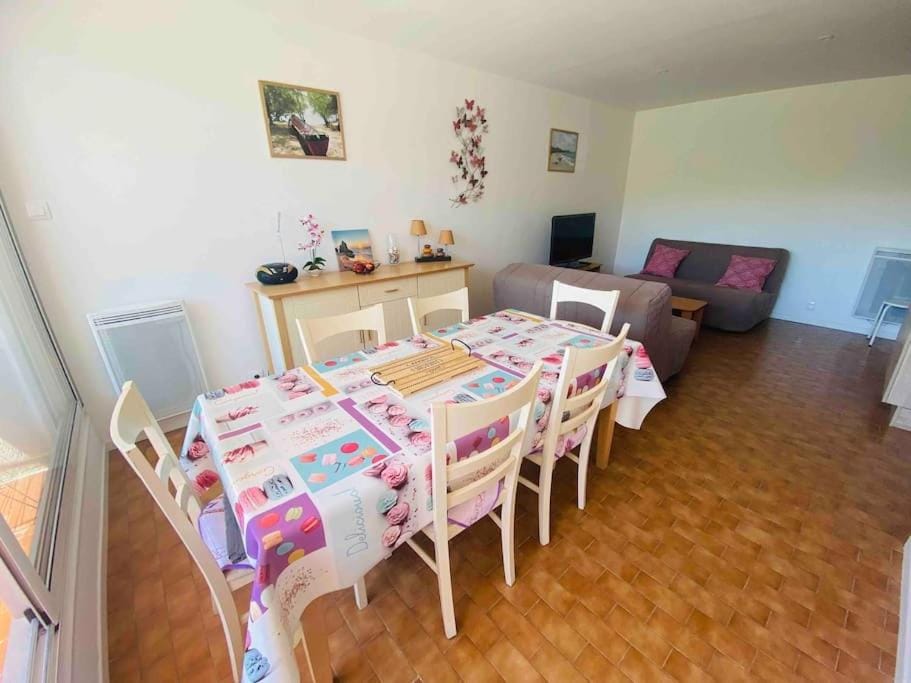 T2 centre ville parking prive clim 300m plage Apartment in La Grande-Motte