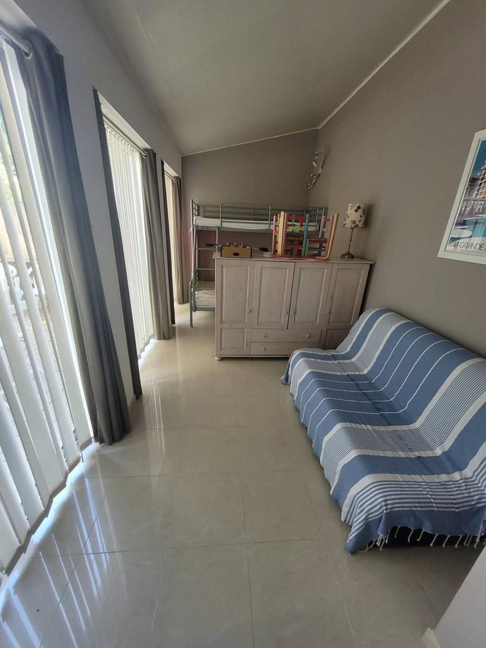 Bed, Other, Photo of the whole room, Bedroom