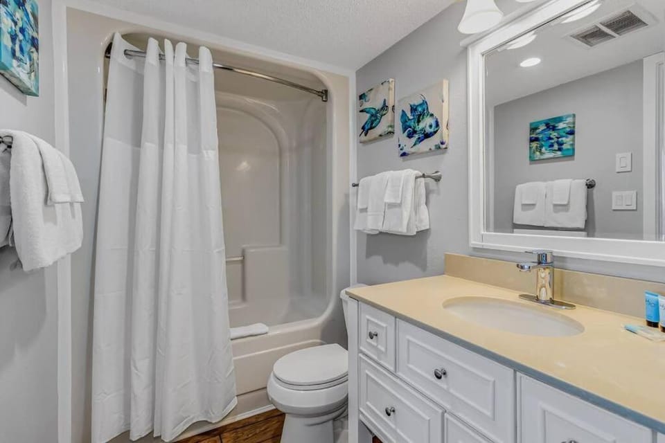 Pristine Oceanfront King Suite Best Layout in Bldg 806 Apartment in Myrtle Beach