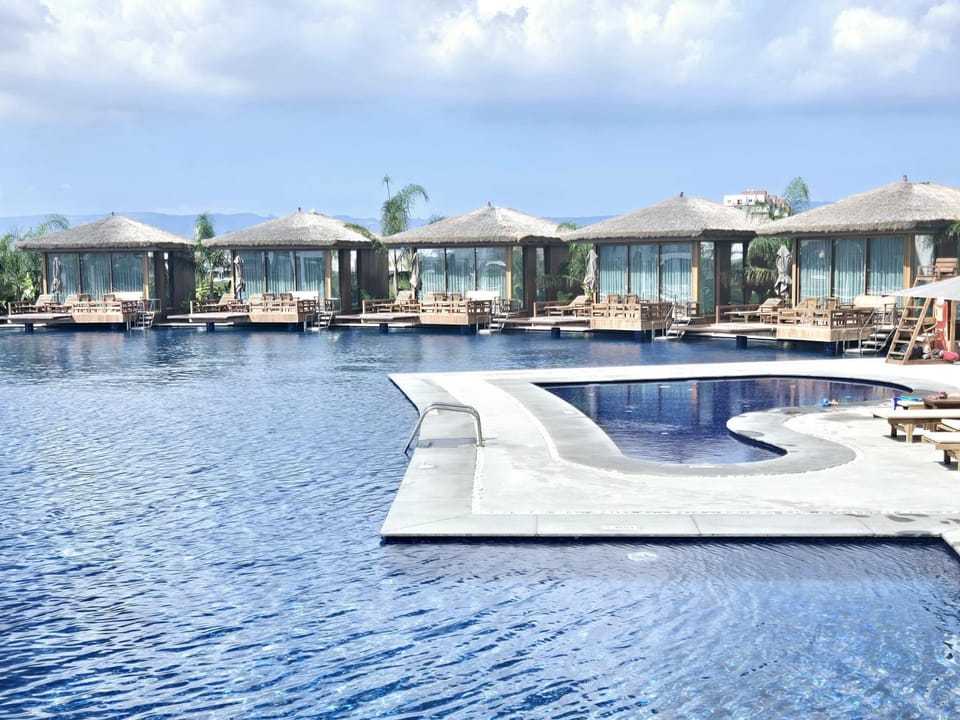 Day, Pool view, Swimming pool, sunbed