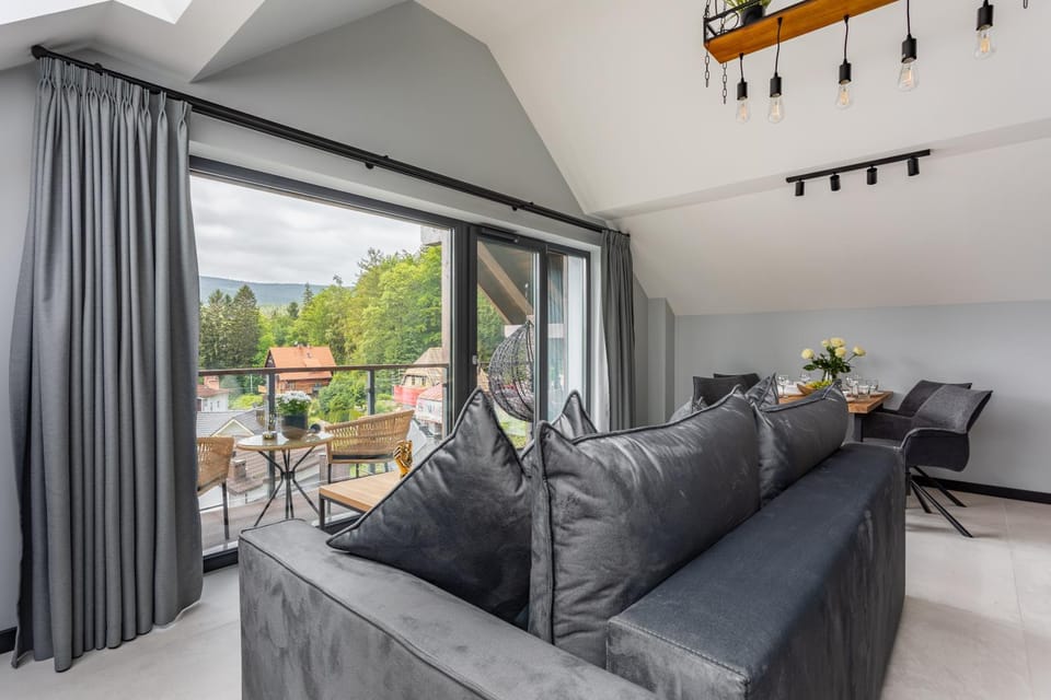 View (from property/room), Balcony/Terrace, Living room