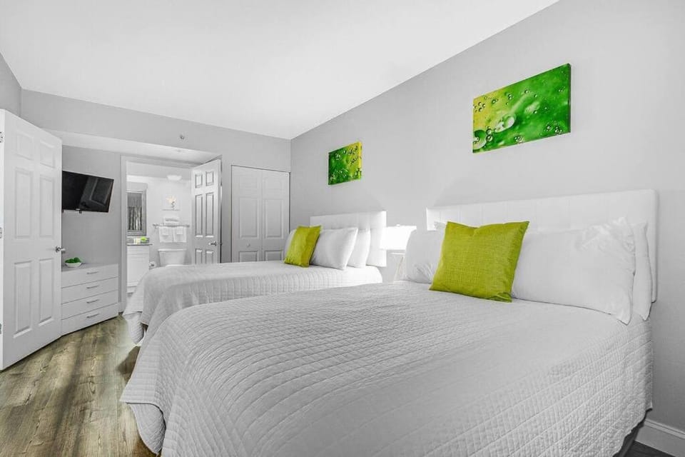 Unwind by the Waves Oceanfront Suite CR 1506 Apartment in Myrtle Beach