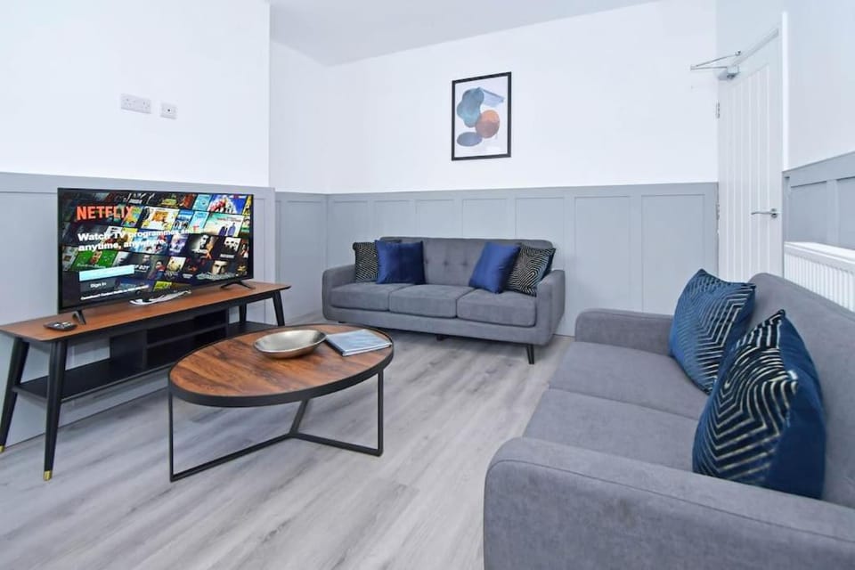 Brooklyn House - By Sigma Stays House in Crewe