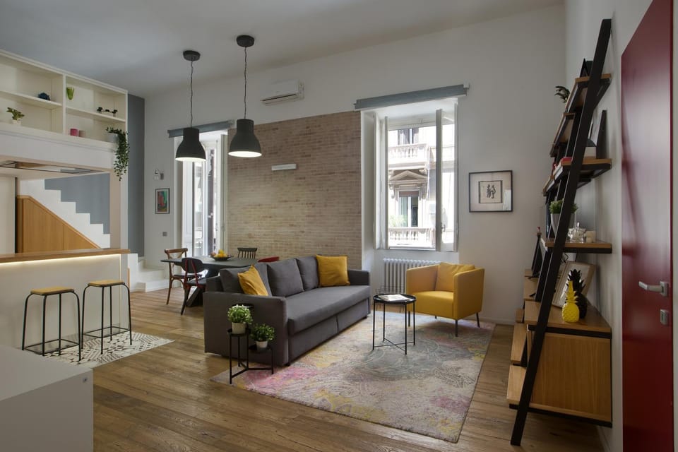 Day, Living room