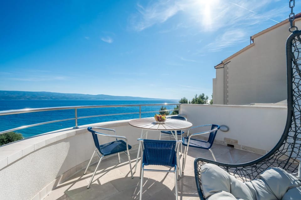 View (from property/room), Balcony/Terrace, Sea view
