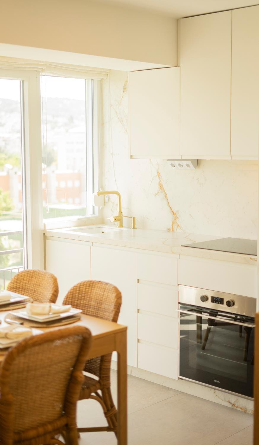 Kitchen or kitchenette, Dining area, minibar, pet friendly, stove