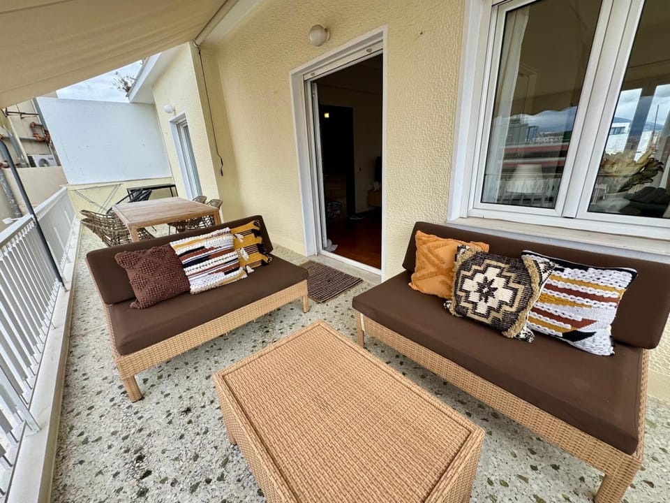 Plaka Flat with View of Acropolis Apartment in Plaka