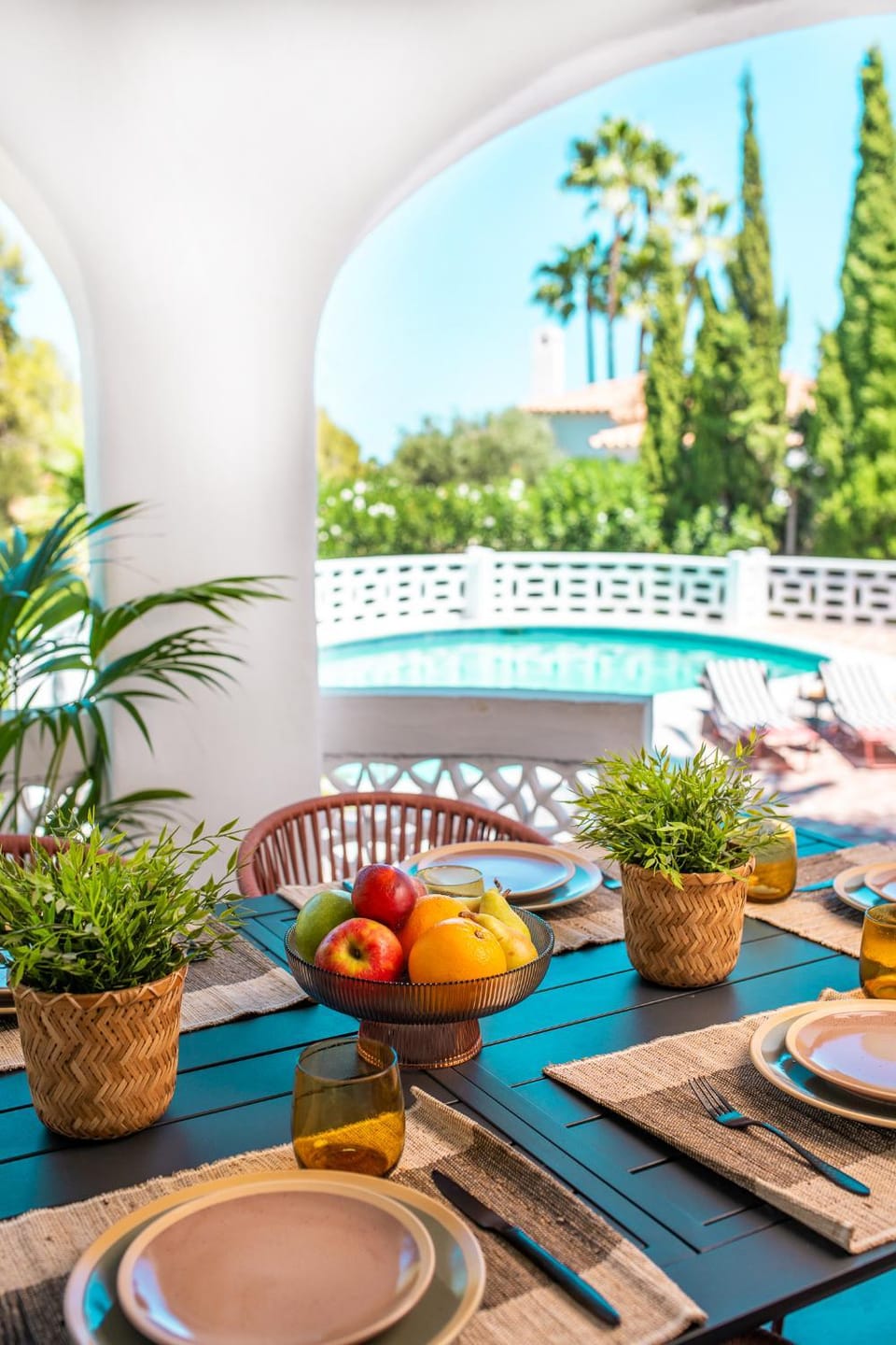 Natural landscape, Summer, Balcony/Terrace, Dining area, Swimming pool
