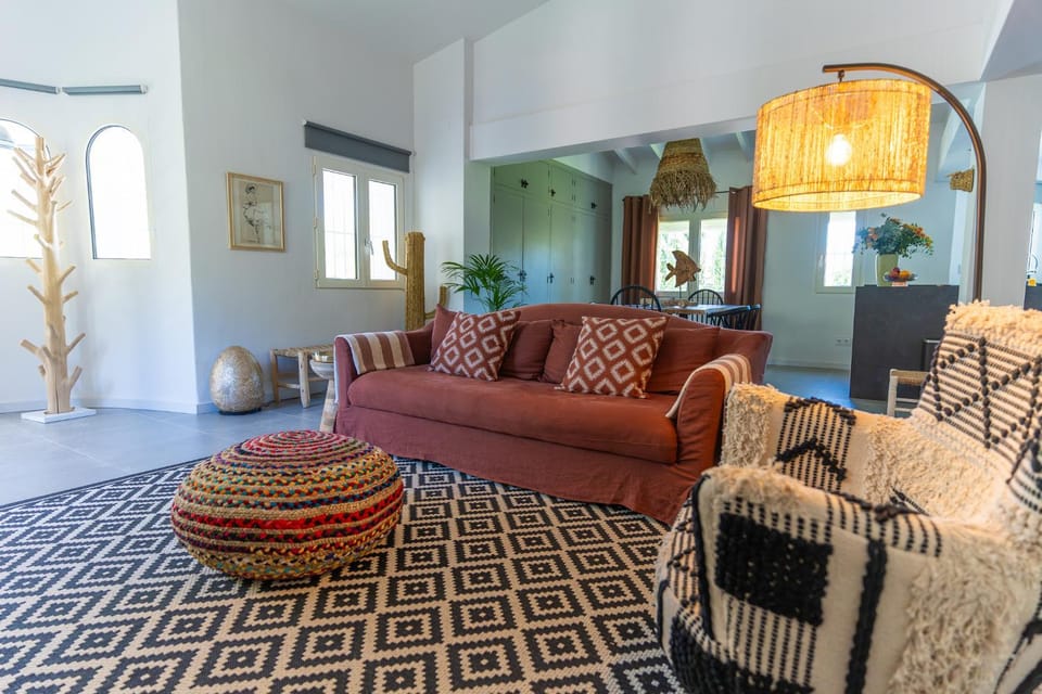 Living room, Seating area