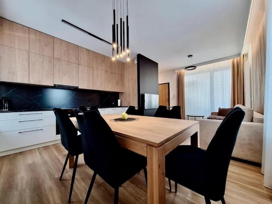 EASY RENT Apartments- Business Center 205, Free Parking, 24h Check-in Apartment in Masovian Voivodeship