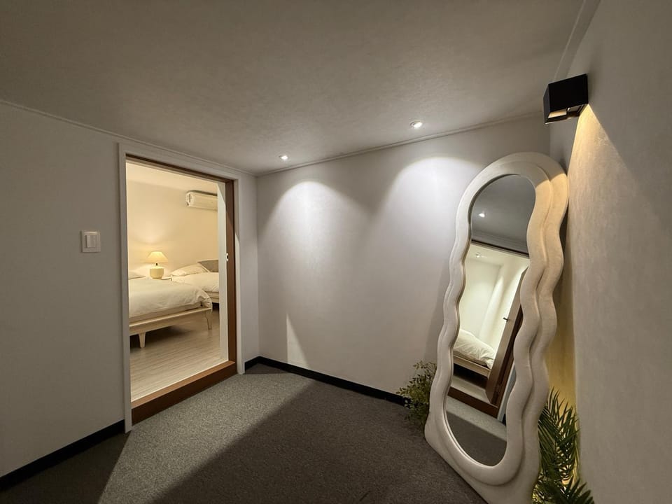 Bed, Photo of the whole room, Bedroom, heating, heating, internet, internet, air conditioner, air conditioner