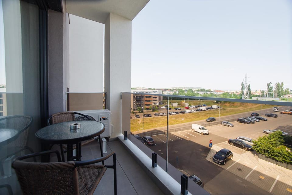 Day, Neighbourhood, View (from property/room), Balcony/Terrace, Balcony/Terrace, Location, Parking