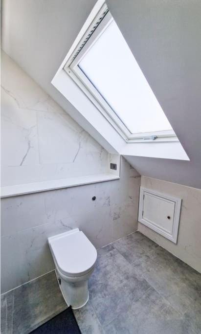 Deal - Large Beach Houses 5BR Sleeps 10 - Clockwork Stay House in Dover District