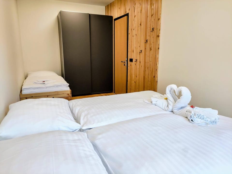 Bed, Photo of the whole room, Bedroom, wardrobe