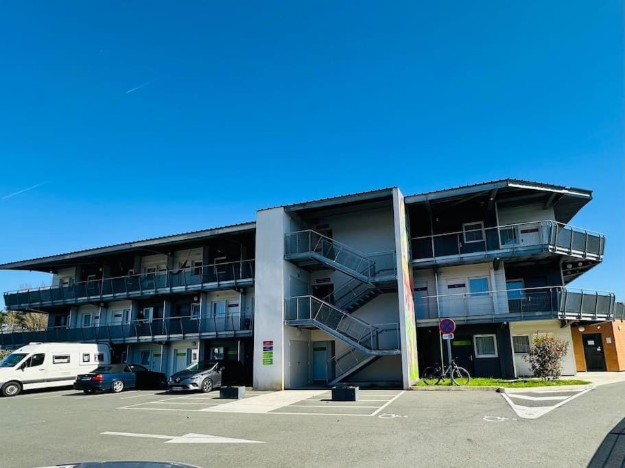 Property building, Parking